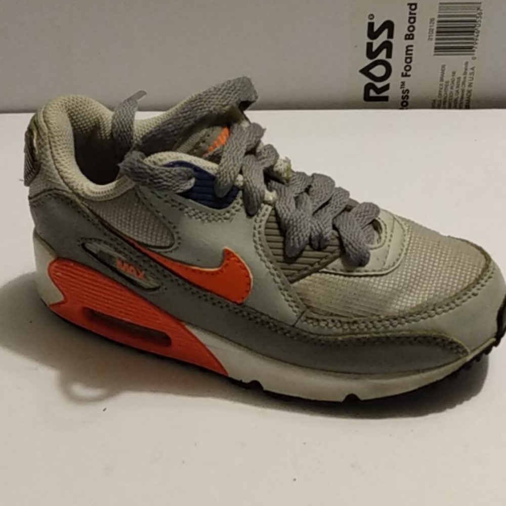 Nike air max kid shoes
